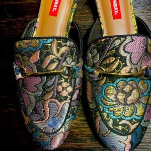 New without the tags, Unionbay Slides